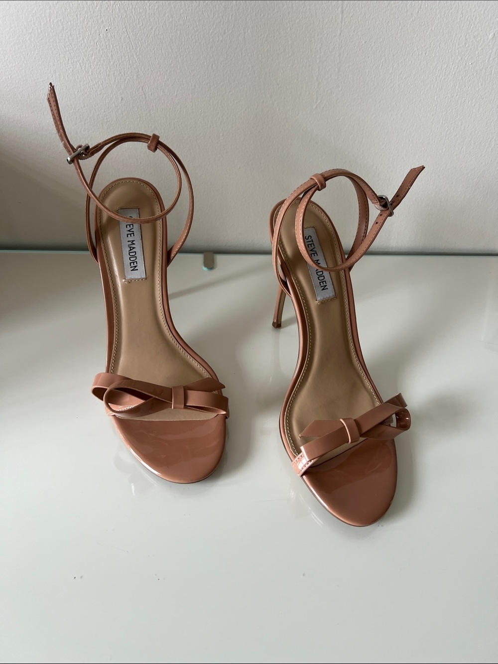Steve Madden Tan heels